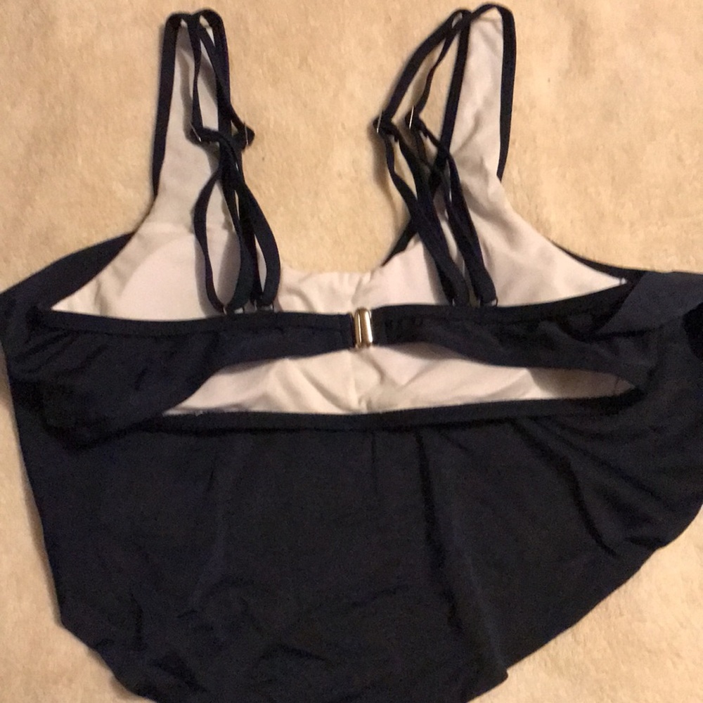 Bathing suit - Picture 2 of 2